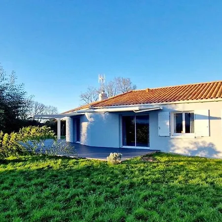 Vakantiehuis Le Renclos, Maison Familiale Avec Piscine Chauffee *