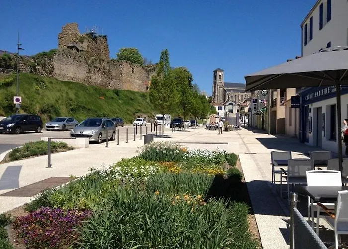 La Maison Du Renclos Maison Familiale, Au Calme Quartier Nature Proche Centre Ville, 8 Personnes, Grand Jardin Clos Avec Piscine Couverte * Talmont-Saint-Hilaire